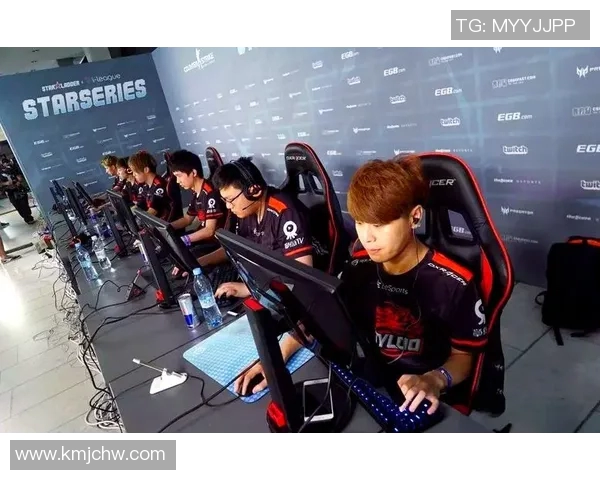 CS冬季大型锦标赛G战队状态火热拿下小组赛首胜